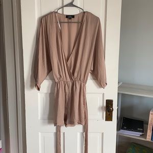 NWOT Lulu’s romper